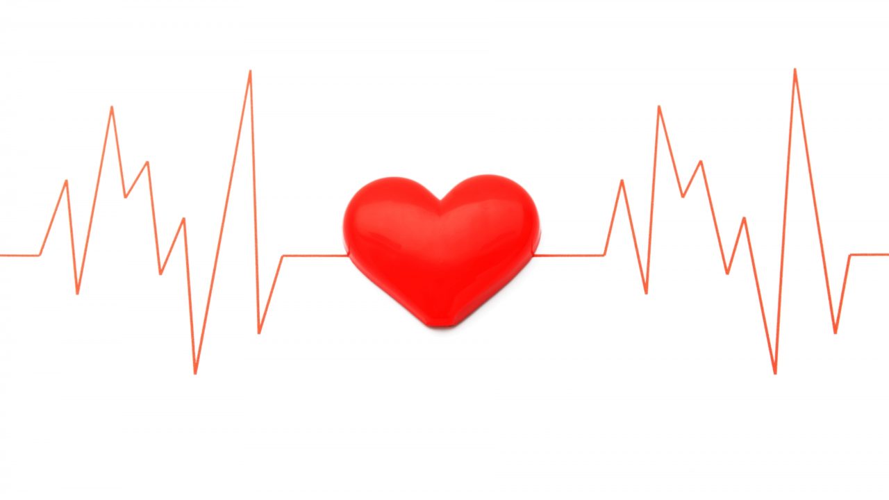 Урежает ли пульс. Сердцебиение рисунок. Биение сердца картинки. Пульс сердца. Пульс вектор.